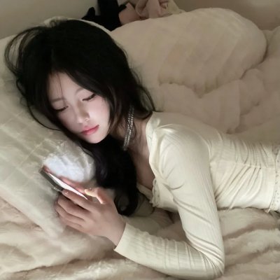 偷偷接吻